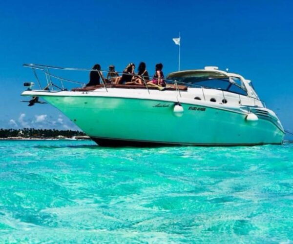 Private yacht (3-hour experience)