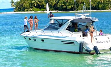 VIP Luxury Yacht Experience in Punta Cana – Private Cruise & Premium Vibes